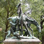 Denkmal "Fuchsjagd um 1900" von Wilhelm Haverkamp im Großen Tiergarten in Berlin-Mitte von 1904, Detailansicht der Skulpturengruppe