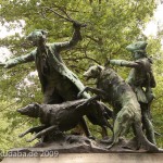 Denkmal "Hasenhetze um 1750" im Großen Tiergarten in Berlin-Mitte von Max Baumbach von 1904, Detailansicht der Skulpturengruppe