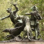 Denkmal "Hasenhetze um 1750" im Großen Tiergarten in Berlin-Mitte von Max Baumbach von 1904, Detailansicht der Skulpturengruppe