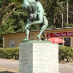 Bronzeskulptur "Ringergruppe" im Volkspark Rehberge in Berlin-Wedding von Wilhelm Haverkamp von 1906, Gesamtansicht