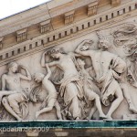 Giebelrelief an der Staatsoper Unter den Linden in Berlin-Mitte von Ernst Rietschel von 1844 (Zinkguss), Detailansicht