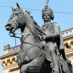 Reitdenkmal Ernst-August I. auf dem Bahnhofsvorplatz in Hannover von Christian Daniel Rauch und Albert Wolff von 1861, Detailansicht