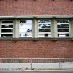 Turnhalle in Alt-Stralau in Berlin-Friedrichshain von 1928 im Stil des Expressionismus, Detailansicht der Fassade