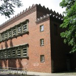 Turnhalle in Alt-Stralau in Berlin-Friedrichshain von 1928 im Stil des Expressionismus, Gesamtansicht