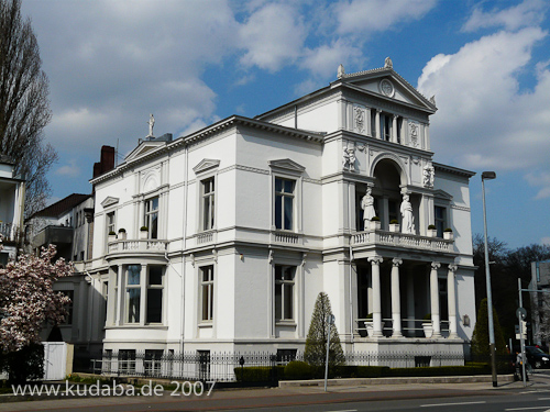 Villa am Emmichplatz 4 in Hannover von Heinrich Köhler im spätklassizistischen Stil, Gesamtansicht