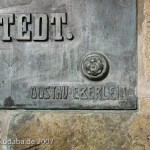 Porträtrelief von Franz von Dingelstedt, Detailansicht