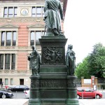 Denkmal Freiherr vom Stein von Hermann Schievelbein in Berlin-Kreuzberg von 1872, Gesamtansicht der Rückseite