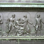 Denkmal Freiherr vom Stein von Hermann Schievelbein in Berlin-Kreuzberg von 1872, Detailansicht vom Sockel