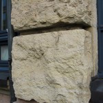 Ansicht des bearbeiteten Sandstein-Materials an der Fassade des Hauses der Seefahrt in Hamburg