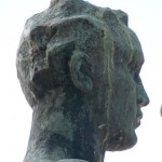 Skulpturen-Gruppen "Menschenpaar" von Georg Kolbe am Maschsee in Hannover, Detailansicht vom Männerkopf