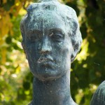 Skulpturen-Gruppen "Menschenpaar" von Georg Kolbe am Maschsee in Hannover, Detailansicht vom Frauenkopf