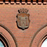 Ehemalige Feuerwache Alt-Lietzow von Paul Bratring in Berlin-Charlottenburg, Wappen von Charlottenburg
