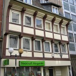 Gotisches Fachwerkhaus in der Roten Straße 25 in Göttingen, erbaut 1276, Gesamtansicht