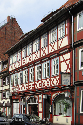 Gesamtansicht des Hauses Rote Straße 8 in Göttingen