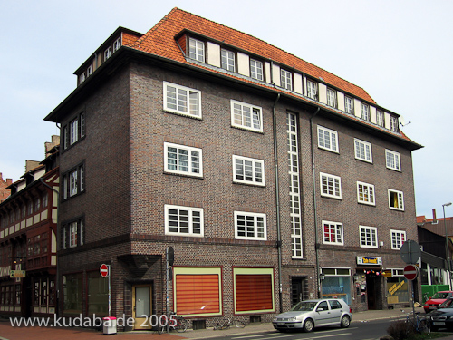 Haus Hospitalstraße 18 in Göttingen im expressionistischen Stil, erbaut 1919 von Georg Rott, Gesamtansicht