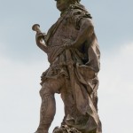 Denkmal des Großen Kurfürsten Friedrich Wilhelm Johann Georg Glume auf dem Schleusenplatz in Rathenow, Detailansicht mit dem großen Kurfürst im Ornat eines römischen Herrschers