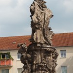 Denkmal des Großen Kurfürsten Friedrich Wilhelm Johann Georg Glume auf dem Schleusenplatz in Rathenow, Detailansicht mit dem großen Kurfürst, Rückseite