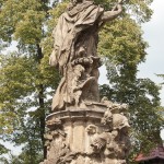 Denkmal des Großen Kurfürsten Friedrich Wilhelm Johann Georg Glume auf dem Schleusenplatz in Rathenow, Detailansicht mit dem großen Kurfürst, Rückseite