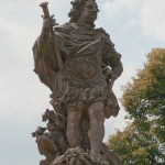 Denkmal des Großen Kurfürsten Friedrich Wilhelm Johann Georg Glume auf dem Schleusenplatz in Rathenow, Detailansicht mit dem großen Kurfürst im Ornat eines römischen Herrschers