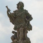 Denkmal des Großen Kurfürsten Friedrich Wilhelm Johann Georg Glume auf dem Schleusenplatz in Rathenow, Detailansicht mit dem großen Kurfürst im Ornat eines römischen Herrschers
