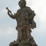 Denkmal des Großen Kurfürsten Friedrich Wilhelm Johann Georg Glume auf dem Schleusenplatz in Rathenow, Detailansicht mit dem großen Kurfürst im Ornat eines römischen Herrschers