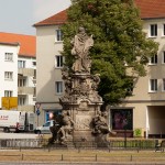 Denkmal des Großen Kurfürsten Friedrich Wilhelm Johann Georg Glume auf dem Schleusenplatz in Rathenow, Ansicht aus der Ferne