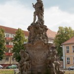 Denkmal des Großen Kurfürsten Friedrich Wilhelm Johann Georg Glume auf dem Schleusenplatz in Rathenow, Gesamtansicht