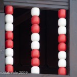 Der Kaiserbahnhof in Rathenow, erbaut 1913 im skandinavisch-norwegischen Stil, Detailansicht der Vorderseite