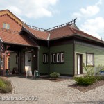 Der Kaiserbahnhof in Rathenow, erbaut 1913 im skandinavisch-norwegischen Stil, Gesamtansicht