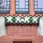 Städtisches Volksbad in Berlin-Charlottenburg von Paul Bratring, Keramikschmuck an der Fassade