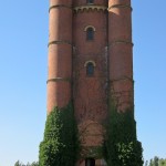 Ehemaliger Wasserturm an der Gaussstraße 11 im neoromanischen Stil von Paul Bratring in Berlin-Charlottenburg, Gesamtansicht