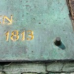 Detail einer der Kupfertafeln auf der Bülow-Pyramide in Großbeeren von 1906