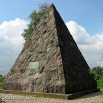 Hauptansicht der Bülow-Pyramide von Süden aus gesehen