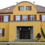 Villa Tiede in Brandenburg/Havel von Leo Nachtlicht, Detailansicht von der Straße aus betrachtet