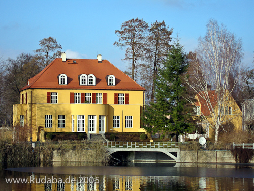 Villa Tiede in Brandenburg an der Havel von Leo Nachtlicht, Blick von der Wasserseite