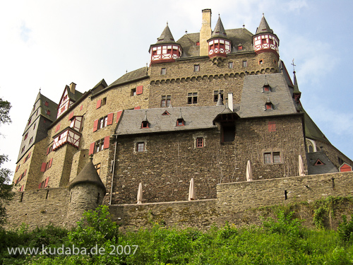 Burg Eltz, Ansicht aus dem Tal