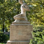 Gefallenen-Denkmal von Eberhard Encke von 1924 in der Baerwaldstrasse in Berlin-Kreuzberg, Gesamtansicht