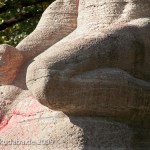 Gefallenen-Denkmal von Eberhard Encke von 1924 in der Baerwaldstrasse in Berlin-Kreuzberg, Detailansicht der Skulptur