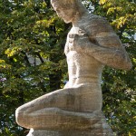 Gefallenen-Denkmal von Eberhard Encke von 1924 in der Baerwaldstrasse in Berlin-Kreuzberg, Gesamtansicht der Skulptur
