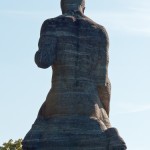 Gefallenen-Denkmal von Eberhard Encke von 1924 in der Baerwaldstrasse in Berlin-Kreuzberg, Gesamtansicht der Skulptur