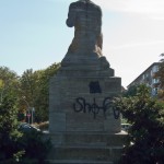 Gefallenen-Denkmal von Eberhard Encke von 1924 in der Baerwaldstrasse in Berlin-Kreuzberg, Gesamtansicht