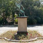 Denkmal "Genius mit Fackel" von Albert Wolff von 1876 in Berlin-Schöneberg, Gesamtansicht