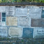 Jahndenkmal in der Hasenheide in Berlin-Neukölln von Erdmann Encke von 1869, Ansicht der Gedenktafeln