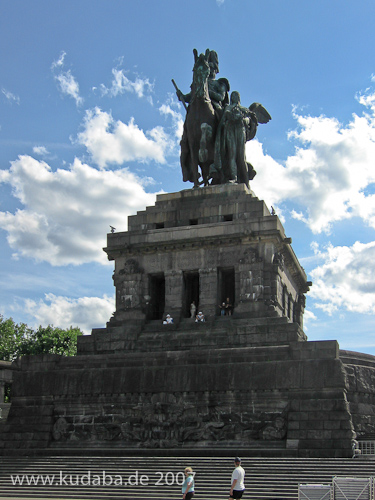 Das Reiterstandbild des Kaiser Wilhelm I. auf dem Deutschen Eck in Koblenz, Gesamtansicht