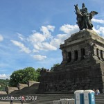 Das Reiterstandbild des Kaiser Wilhelm I. auf dem Deutschen Eck in Koblenz, Gesamtansicht