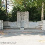 Gefallenendenkmal des Königin-Elisabeth-Garde-Regiments Nr. 3 von Eugen Schmohl von 1925 im Lietzenseepark in Berlin-Charlottenburg, Gesamtansicht