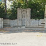 Gefallenendenkmal des Königin-Elisabeth-Garde-Regiments Nr. 3 von Eugen Schmohl von 1925 im Lietzenseepark in Berlin-Charlottenburg, Gesamtansicht
