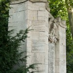 Gefallenendenkmal des Königin-Elisabeth-Garde-Regiments Nr. 3 von Eugen Schmohl von 1925 im Lietzenseepark in Berlin-Charlottenburg, Detailansicht