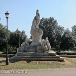 Goethe-Denkmal in Rom, Villa Borghese, von Gustav Eberlein entworfen und Valentino Casali ausgeführt, Enthüllung des Denkmals 1904, Gesamtansicht