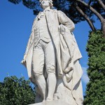 Goethe-Denkmal in Rom, Villa Borghese, von Gustav Eberlein entworfen und Valentino Casali ausgeführt, Enthüllung des Denkmals 1904, Gesamtansicht der Standfigur Goethes